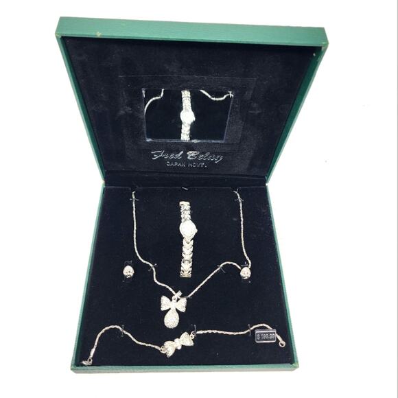 Fred Belay New Vintage 90's Watch & 5 Pc Jewelry Set Anniversary Gift Pack NWT - Picture 1 of 12